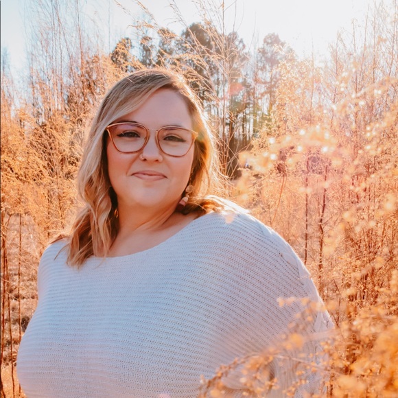 Meet your Posher, Cati - Picture 1 of 1